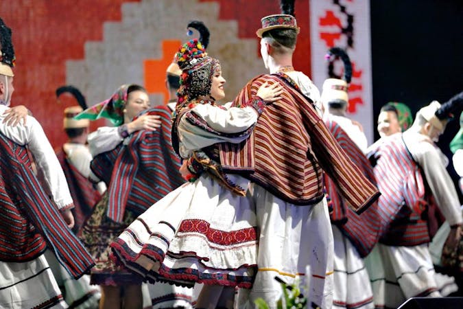 Folkart v mestu - Finska, Paragvaj, Romunija